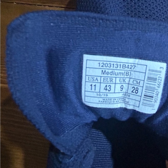 EXCELLENT CONDITION, Women’s Brooks size 11, smoke free home - Picture 5 of 5